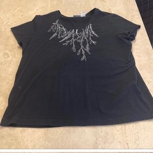 Black T-shirt with sequin design